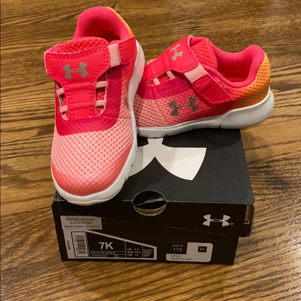 BNWT Underarmour toddler sneakers